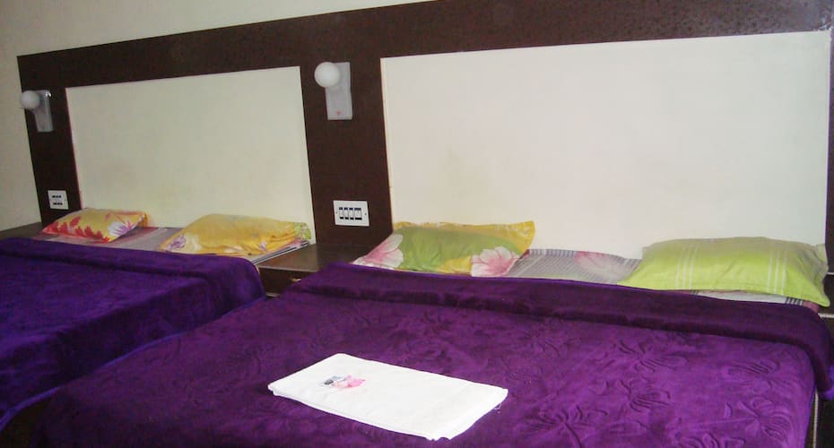 Hotel Humza, Srinagar 3